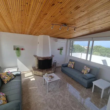 Arocaria In With Garden , Mountain And Sea View Appartement Faliraki