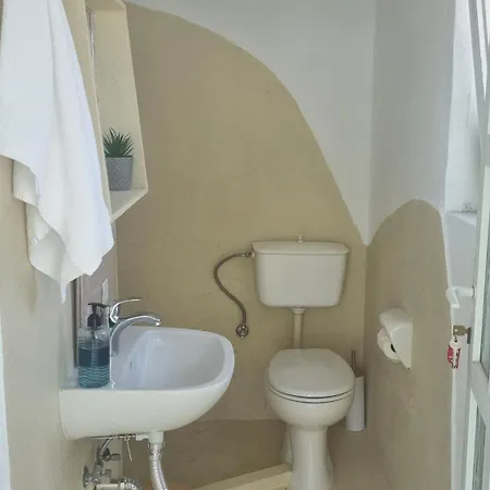 Appartement Arocaria In With Garden , Mountain And Sea View